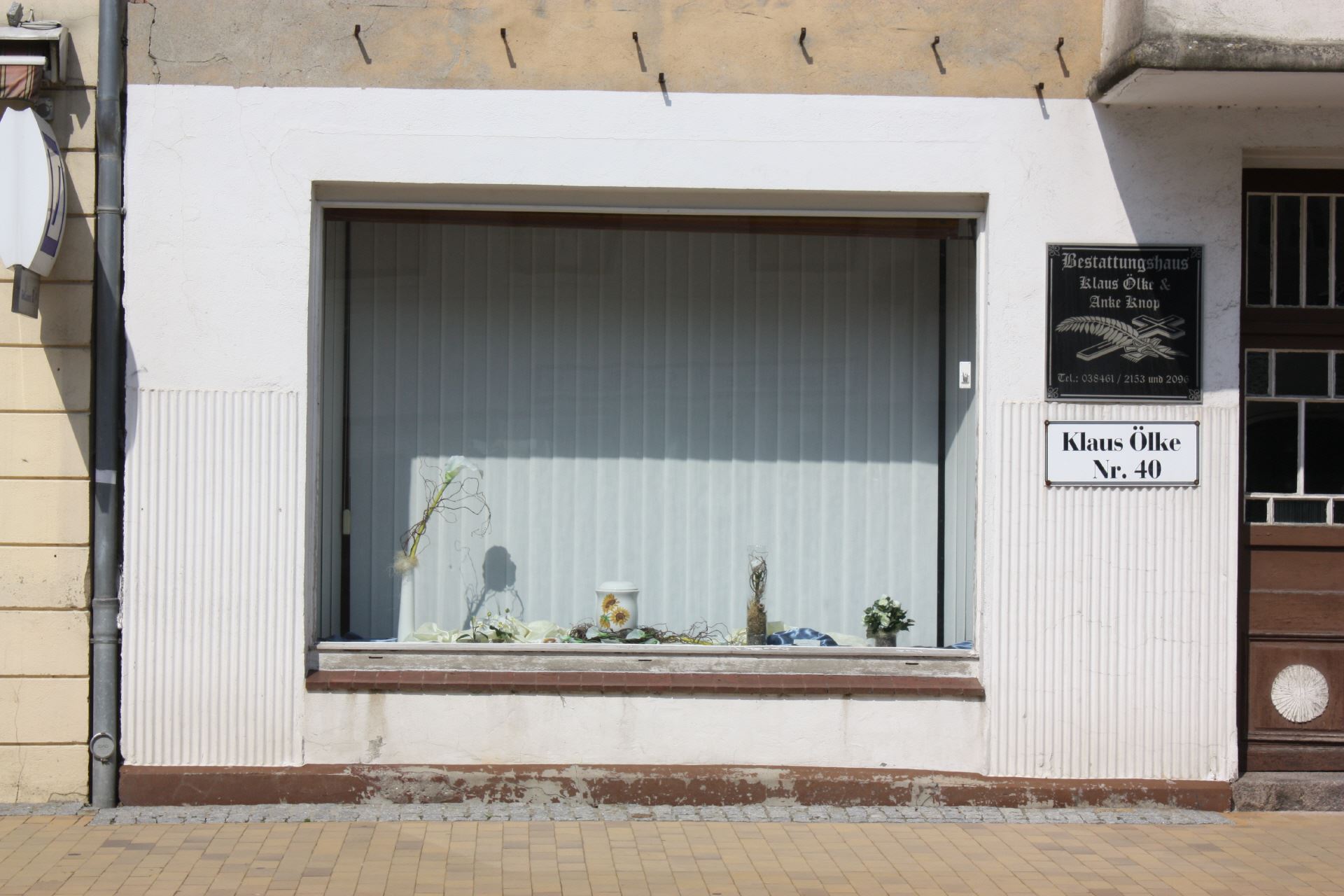 Bestattungshaus außen#